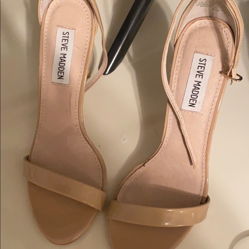 Nude Steven madden sandal